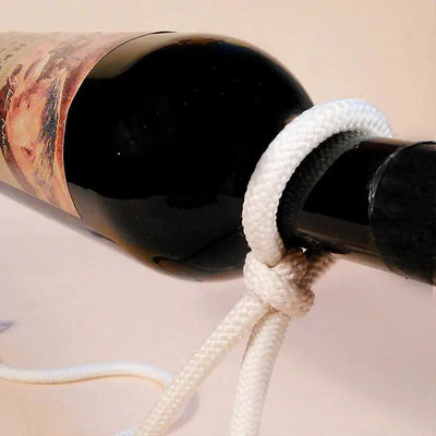 Innovative bottle holder design for creative entrepreneurs